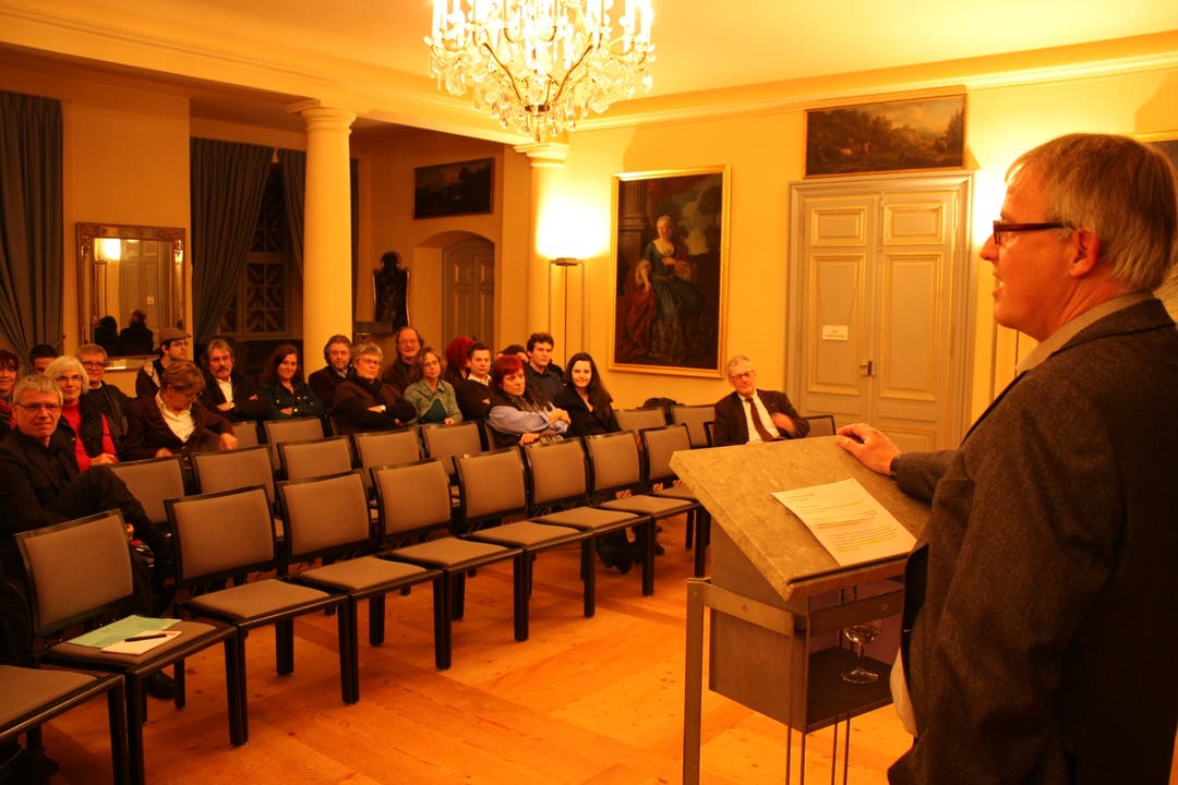 Eberlin spricht zur Gründung der Interessengemeinschaft Kulturregion Solothurn auf Schloss Waldegg