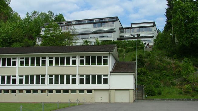Das Sanierungsprojekt fürs Uerkner Schulhaus musste auf die nötigsten Massnahmen, namentlich auf Wärmetechnik und Sicherheit, reduziert werden.