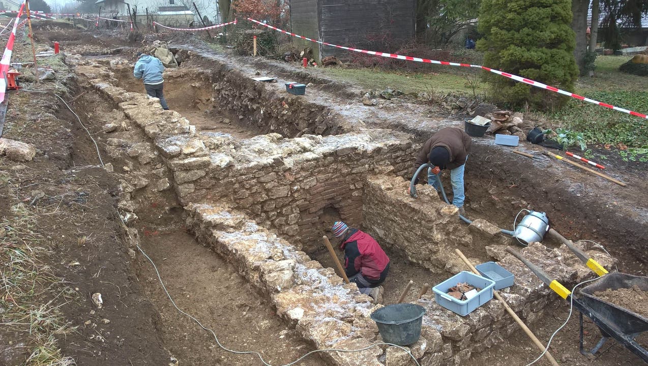 Die Ausgrabung im Dorfkern von Oensingen deckte mehrere, gut erhaltenen Räume eines römischen Gutshofs auf.
