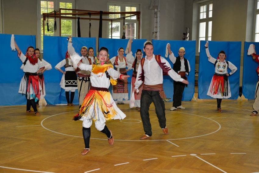 Kulturnacht Grenchen Taenze aus dem Balkan mit der Tanzschule SHOTA 01