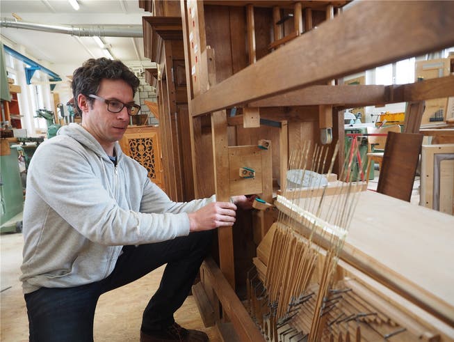 Peter Meier renoviert derzeit mit seinem Team eine Orgel aus Belfort. Fabrice Müller
