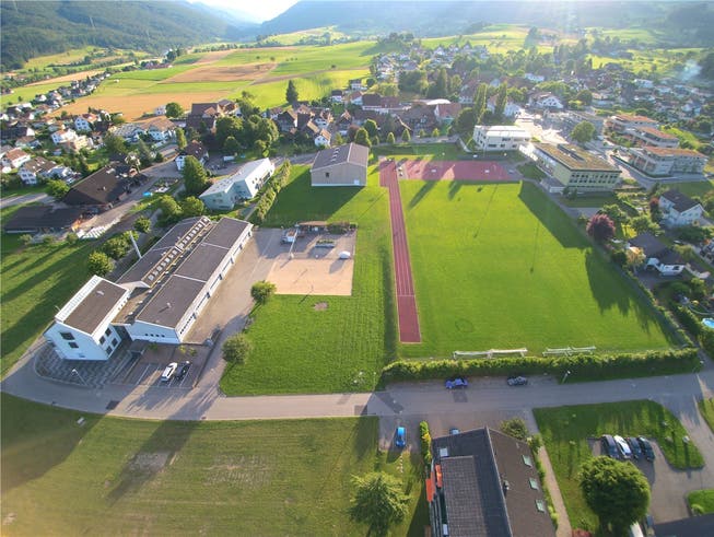 Matzendorf soll wieder einen öffentlichen Spielplatz bei der neuen Sporthalle erhalten, nachdem der alte zu einem grossen Teil der Turnhalle weichen musste.