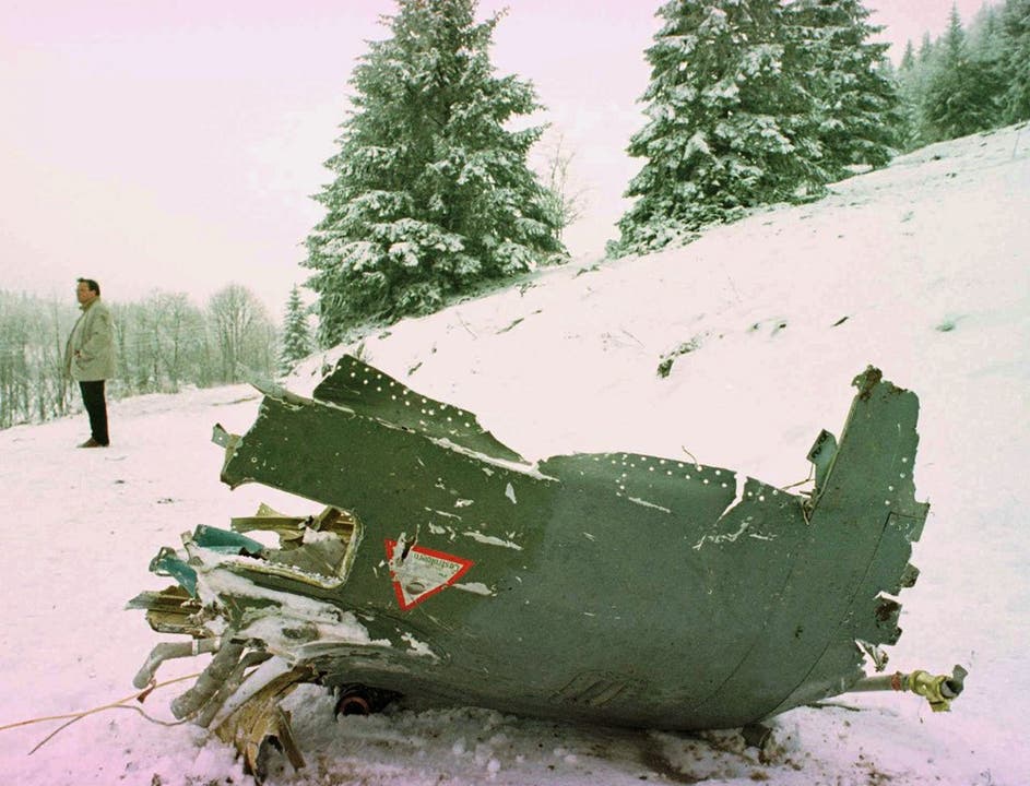 20. März 1997 Eine Mirage III RS stürzt bei einem Aufklärungsflug im Raum Ste-Croix VD ab. Der Pilot kommt ums Leben.