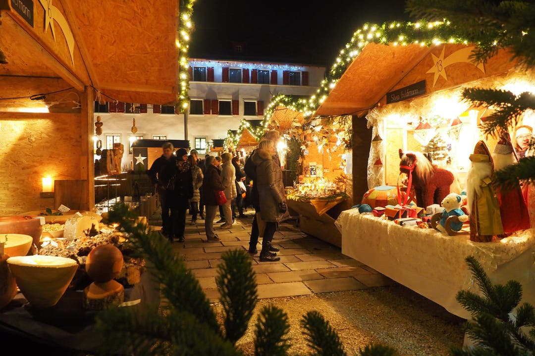 8. Adventsmarkt im Klostergarten