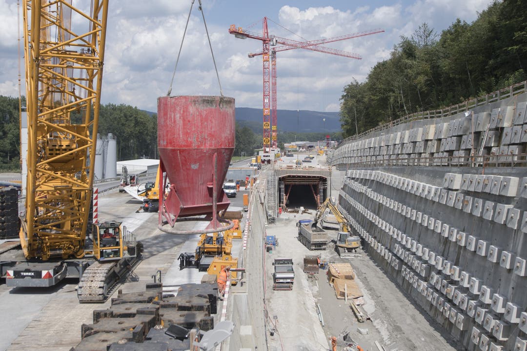 Die Baustelle am Eppenbergtunnel, fotografiert anlässlich einer Baustellenbesichtigung der SBB zum Vierspurausbau der Strecke Olten - Aarau Mitte August 2016.