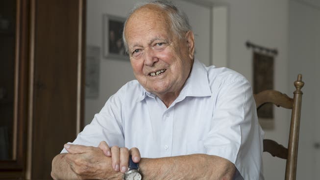 Den heute 87-jährigen Max Knecht lässt die Politik nicht los Alle zwei Jahre veröffentlicht er seine Prognosen zu den nationalen und kantonalen Wahlen