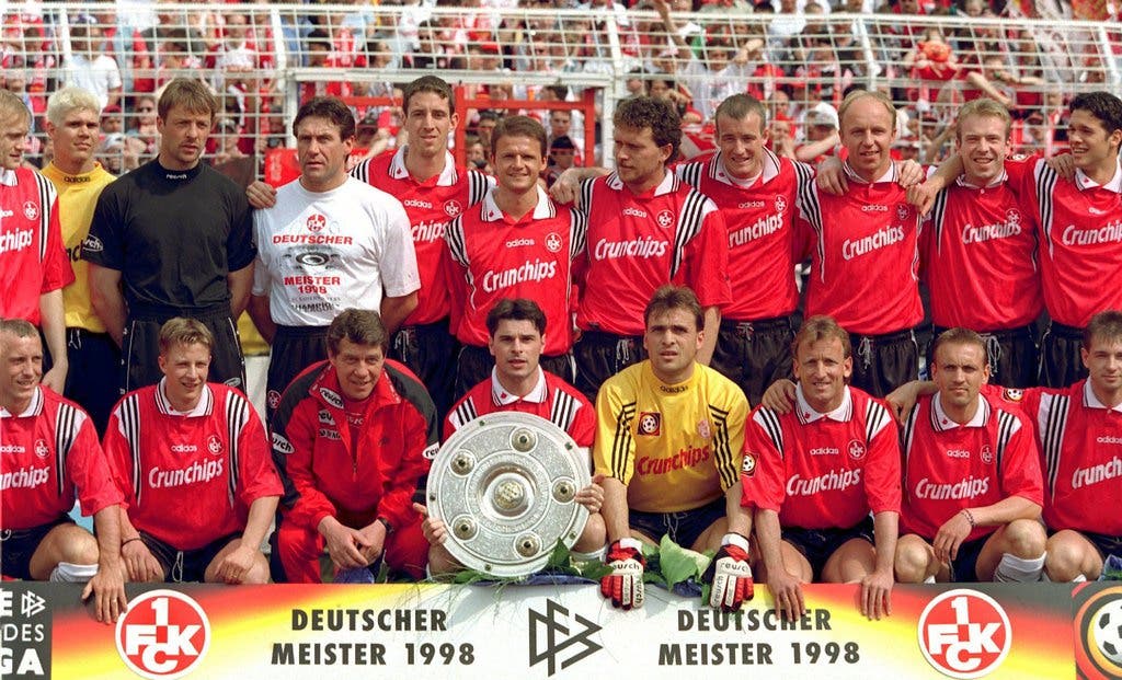1. FC KAISERSLAUTERN, 1997/98 Das Team war 1996 am letzten Spieltag der Saison durch ein Gegentor in der 82. Minute abgestiegen, schaffte aber unter Otto Rehagel den Wiederaufstieg. Im Titel-Zweikampf mit Meister Bayern München setzten sich die Roten Teufel durch und gewannen als erster und bis heute einziger Aufsteiger in der Geschichte des deutschen Fussballs die Meisterschale.