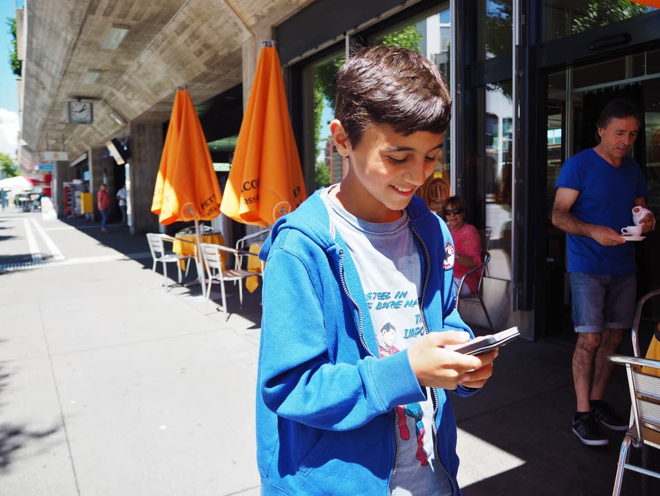 Hamsa (12) «Ich habe die App gleich heruntergeladen, als sie in der Schweiz erhältlich wurde. Ich habe schon viele Pokémon gefangen.»