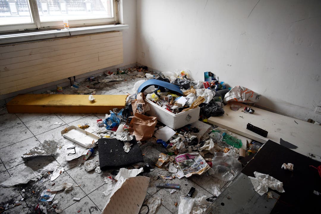 Eine verwüstete Wohnung - die Zustände an der Neufrankengasse waren unhaltbar. Quelle: Keystone.