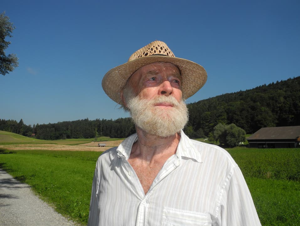 Ein Querkopf, der sein Dorf liebt: Jakob Alt lebt seit 69 Jahren hier. Leicht haben es die Oetwiler nicht mit ihm, denn Alt polarisiert. Wer die Gemeinde porträtieren möchte, kommt an ihm nicht vorbei.
