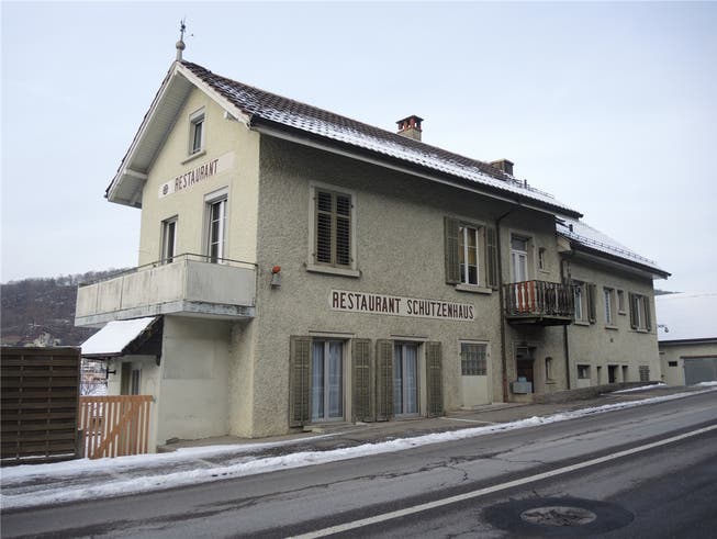 Sechs der elf Asylsuchenden, welche die Gemeinde Ennetbaden neu aufnehmen muss, wohnen im ehemaligen Restaurant Schützenhaus.
