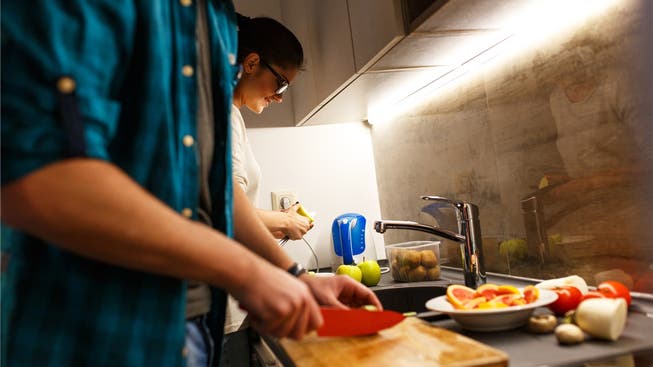 Die Wegbegleiter unterstützen Menschen in allen Lebenslagen – bei Bedarf auch in der Küche.