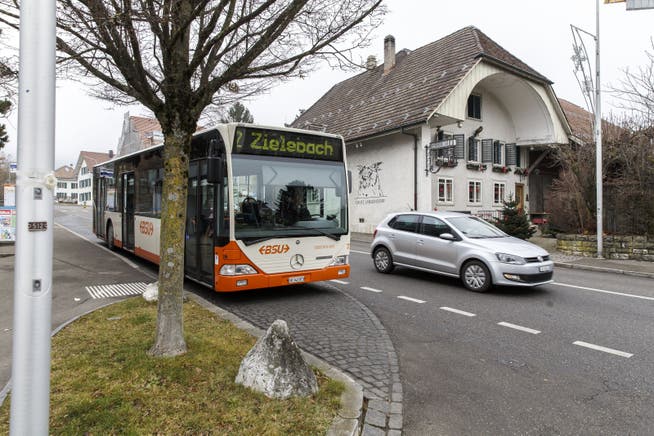 Bushaltestelle Buslinie 2 mit Endhalt in Langendorf Chutz.