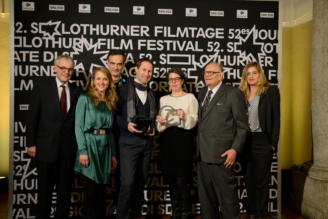 Die Träger des Prix de Soleure zusammen mit Seraina Rohrer und der Jury.