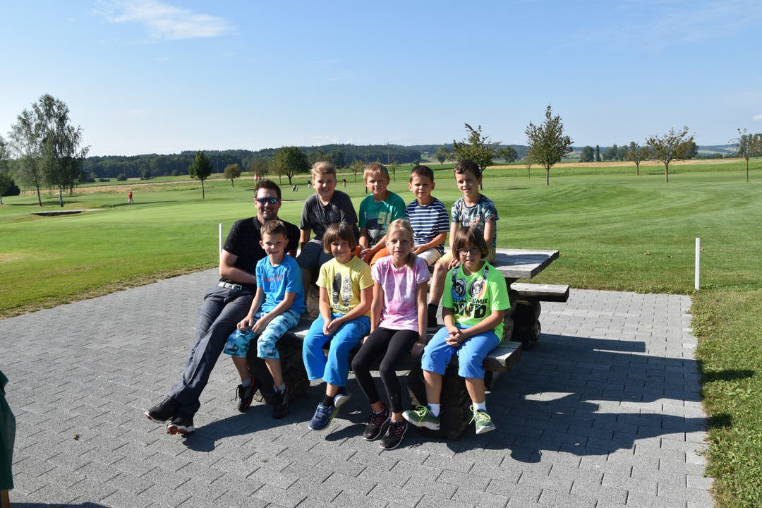 Die acht Teilnehmer hatten viel Spass beim Golf-Ferienpass