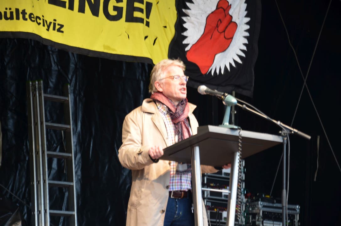 Gewerkschaftsbundpräsident und AL-Kantonsrat Markus Bischoff gehörte zu den Festrednern.