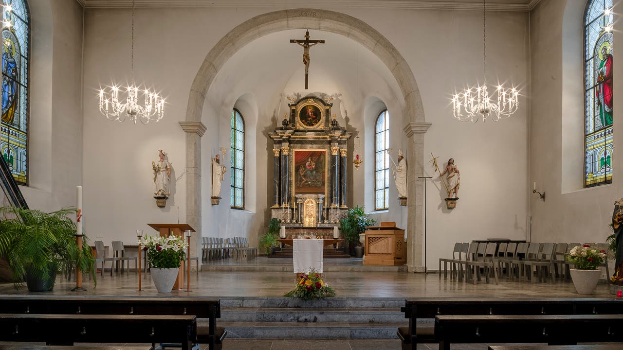 Innenansicht der katholischen Kirche von Kirchdorf.