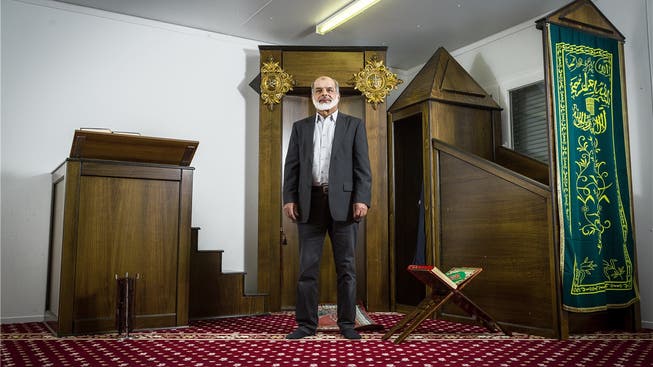 Malik Allawala, Mediensprecher des Verbands der Aargauer Muslime, in der Moschee an der Industriestrasse 3 in Niederlenz. Chris Iseli
