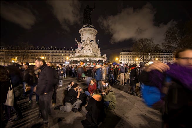 Friedliche Stimmung auf der Place de la République während der «Nuit debout». IAN LANGSDON/Keystone
