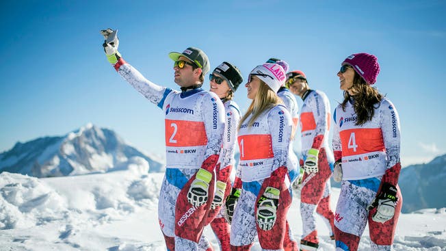 Die Schweizer Skirennfahrer um Beat Feuz, Fabienne Suter, Lara Gut, Carlo Janka und Wendy Holdener (v.l.), hier bei einem Sponsorentermin, wollen an der WM in St. Moritz hoch hinaus.