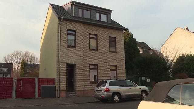 In der Dachwohnung dieses Hauses in Düsseldorf lebte der pädophile Hilfskoch.