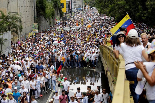 Caracas in Bewegung: Einer der grössten Protestmärsche der letzten zehn Jahre. Christian Veron/REUTERS