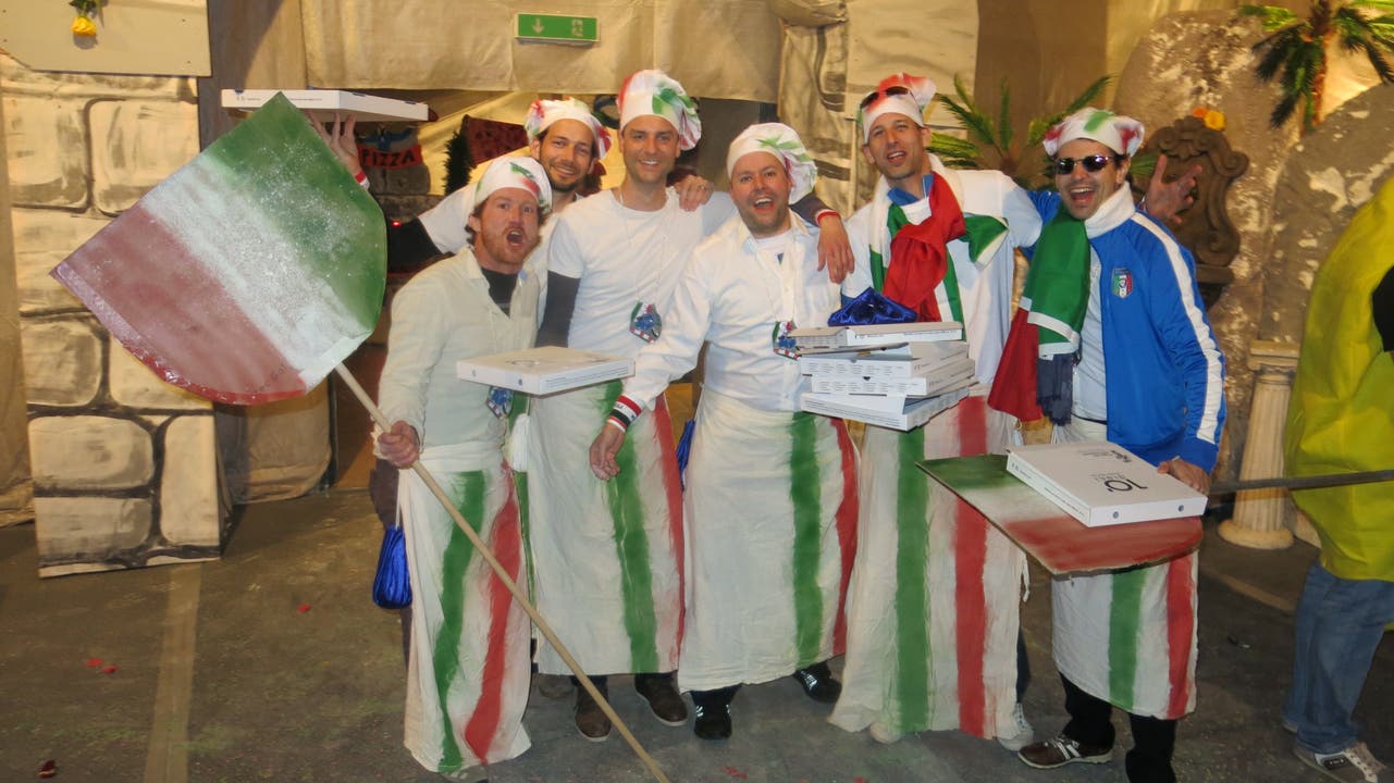 6 Pizzaiolos standen im Einsatz. Impressionen vom Hinterbächliball in Oberrohrdorf