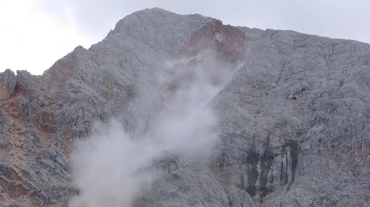 Hier donnern 700'000 Kubikmeter ins Tal – Bergführer filmt gewaltigen Felssturz