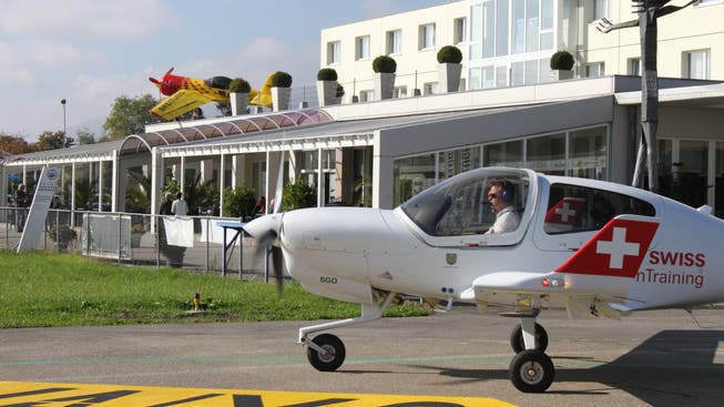 Die Maschinen von Swiss Aviation Training (SAT) starten und landen weiterhin in Grenchen.