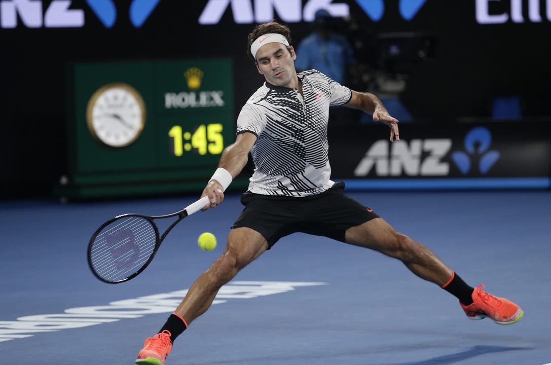 Federer bringt sein Aufschlagsspiel zum 2:1 nach drei Breaks in Serie wieder durch – und dies souverän.