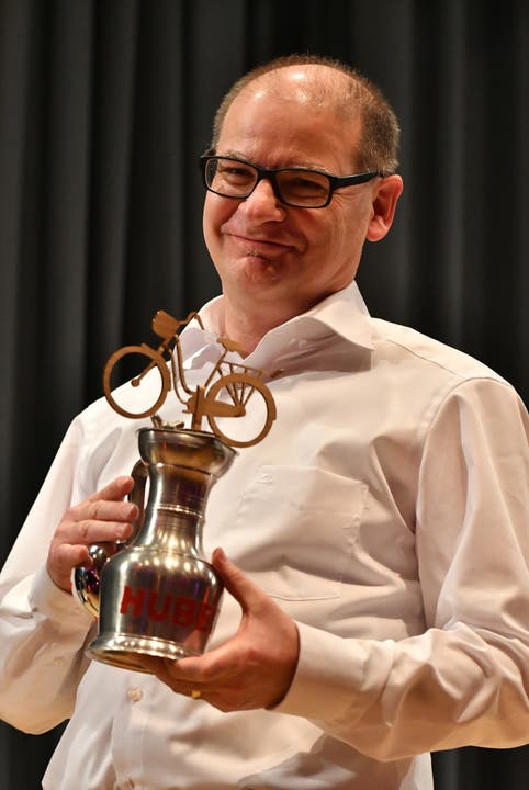 Von der Grünen Fraktion erhielt Urs Huber einen speziellen Preis: Den "Huber".