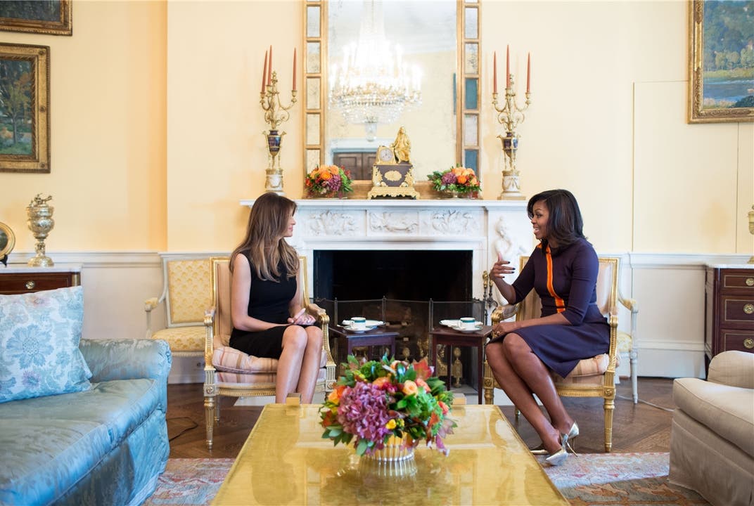 November 2016: Michelle Obama lud ihre designierte Nachfolgerin Melania Trump zu Tee und Guetzli ins Weisse Haus in Washington ein.