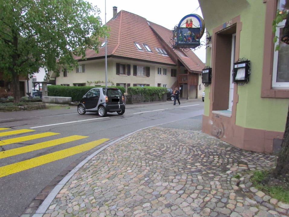 Die Kapo Aargau nahm in den Führerschein sofort ab.