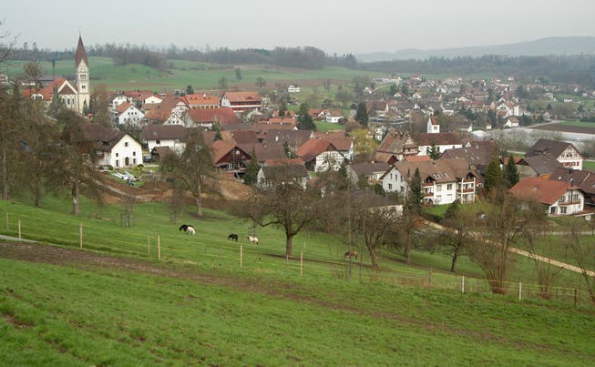 Gemeinde Wohlenschwil. Hinten rechts Ortsteil Büblikon..jpg