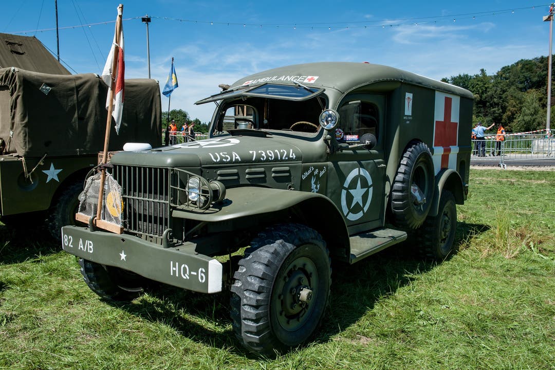 Historische Militärfahrzeuge bildeten das Zentrum des "Convoy to Remember".
