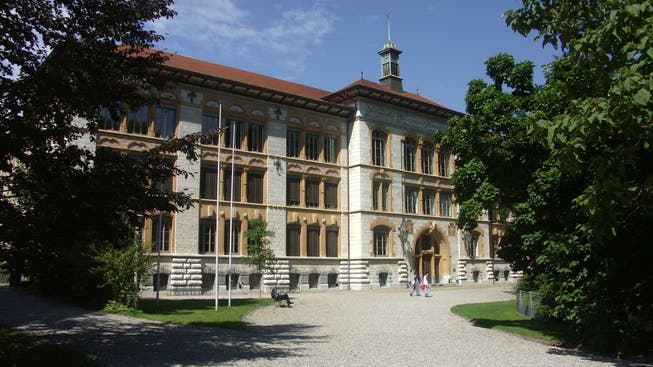 Die Alte Kantonsschule Aarau ist bei den YES-Miniunternehmen nationale Spitze.