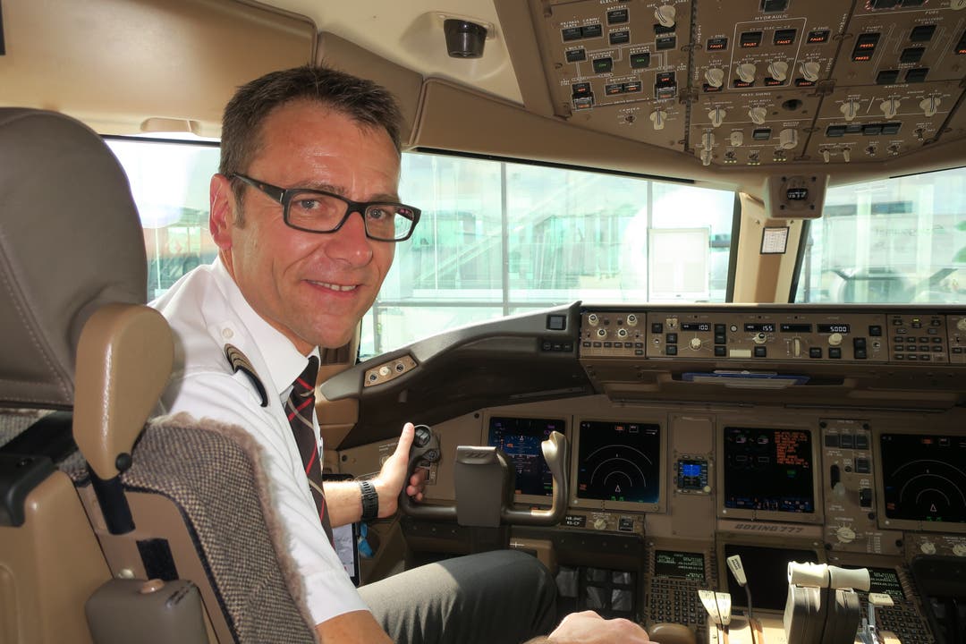 Dietiker Swiss-Pilot Peter Tilly fliegt Schweizer Athleten nach Rio