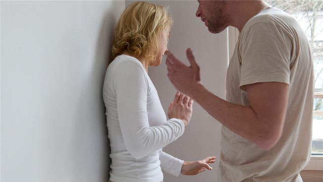 Häusliche Gewalt findet in allen Gesellschaftsschichten statt. (Symbolbild)