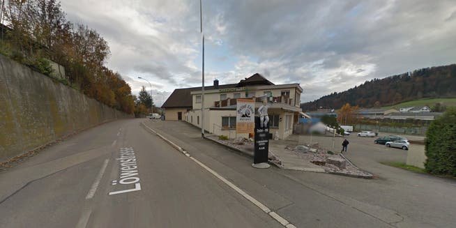 Unfallort: Beim Restaurant Löwen in Safenwil kam es zum Velounfall