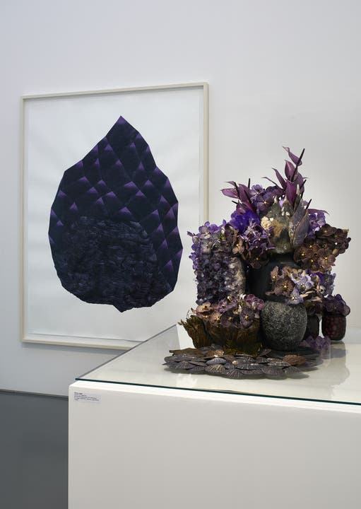 Florale Interpretation von Remy Jaggi, Trélex zum Werk von Andrea Heller, Ohne Titel, 2014