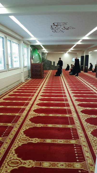 Das Nachmittagsgebet in der Moschee
