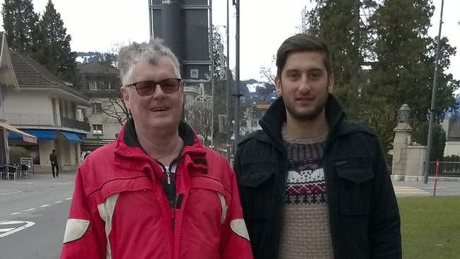Stefan Wagner (links) und Marius Arsene helfen bedürftigen Leuten in Rumänien.