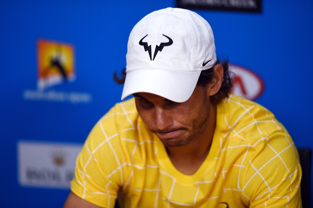 Rafael Nadal an der Pressekonferenz nach dem verlorenen Erstrundenspiel: Körpersprache sagt alles