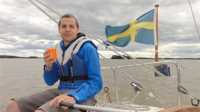Der Dottiker Stephan Meier liebt es, auf seinem Segelboot den Mälaren-See zu durchkreuzen, der direkt vor seiner neuen Heimat Västerås in Schweden liegt. Fotos: zvg