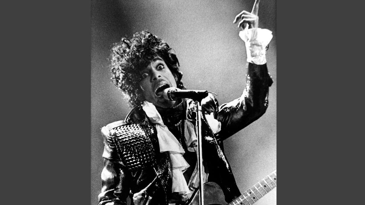Prince befindet sich 1985 auf dem Höhepunkt seines künstlerischen Schaffens - hier an der «Purple Rain»-Tour im Januar 1985.