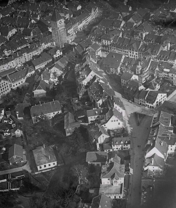 Luftaufnahme 1919 Der Rain und Vorstadt aus der Vogelperspektive. Die Fussgänger sind noch klar in der Überzahl.