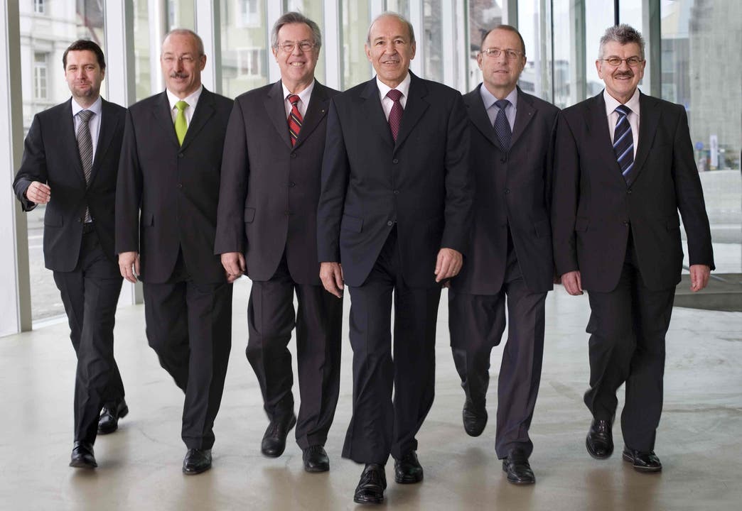 Aargauer Regierungsrat 2007 Staatsschreiber Peter Grünenfelder, Rainer Huber (CVP), Kurt Wernli (parteilos), Ernst Hasler (SVP), Peter C. Beyeler (FDP) und Roland Brogli (CVP).