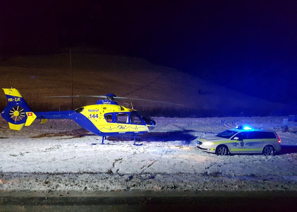 Am Mittwochabend: Ein Rettungs-Helikopter fliegt einen Schwerverletzten ins Spital – dieser verstirbt später.