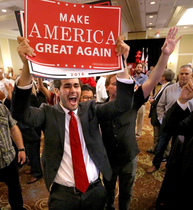 Trump-Unterstützer David Ramirez beim Moment, als Trump den Zitterstaat Ohio gewann.