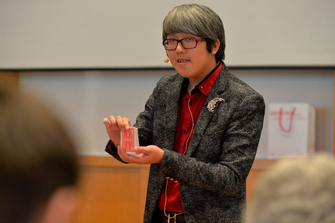 Seminar des Taiwanesen Horret Wu, Weltmeister Kartenzauberei 2015